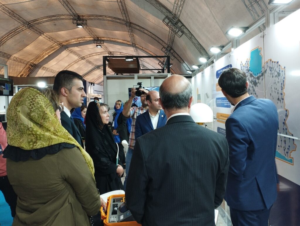 بازدید سفیر محترم کشور بولیوی از غرفه رایمند در بیست و هفتمین نمایشگاه ایران ژئوماتیک